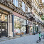 Excellent Location Magnificent Flat