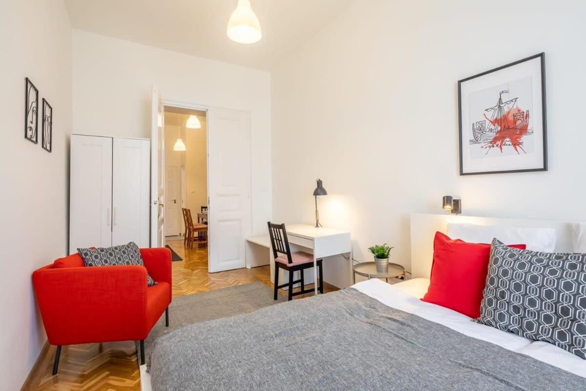Excellent Location Magnificent Flat * Budapest
